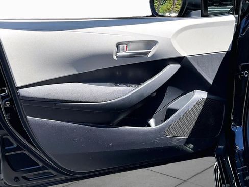 Used 2021 Toyota Corolla LE w/ Carpet Mat Package (TMS) FWD image 21