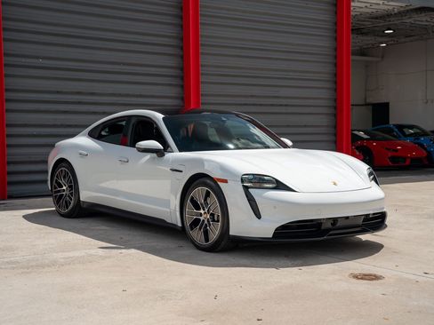 Used 2021 Porsche Taycan 4S AWD/4WD image 4