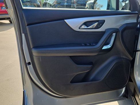 Used 2025 Chevrolet Blazer LT image 21