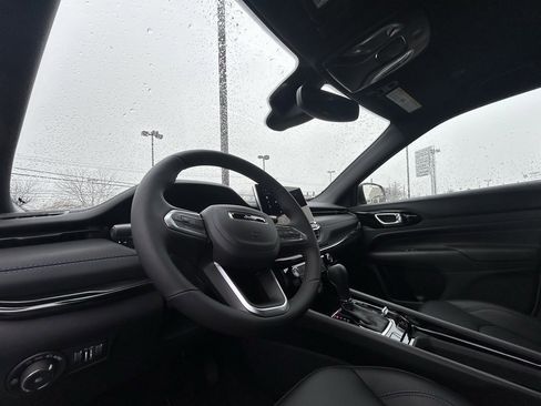 New 2026 Jeep Compass Limited image 16