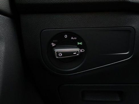 Used 2023 Volkswagen Tiguan SEL R-Line image 38