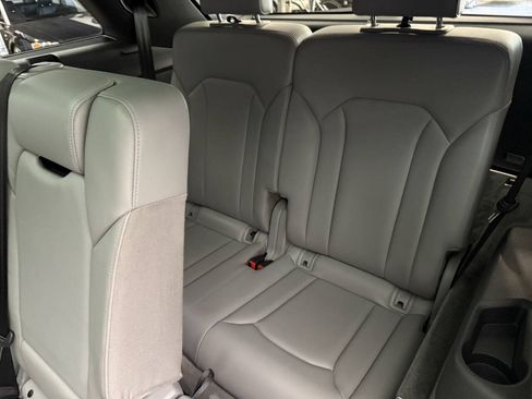 Used 2018 Audi Q7 3.0T Premium Plus AWD/4WD image 29
