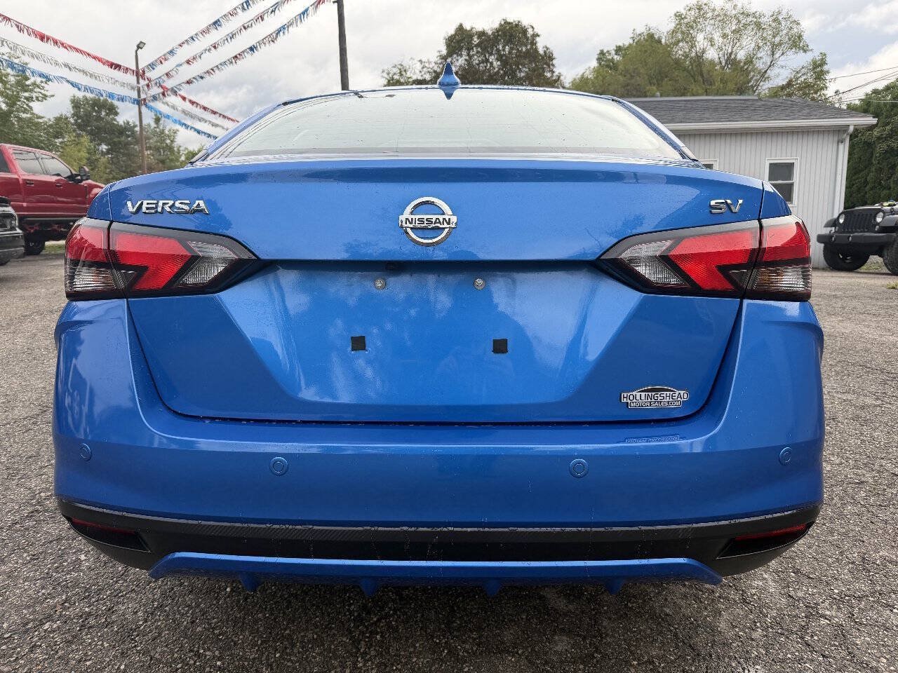 Used 2021 Nissan Versa SV FWD image 7