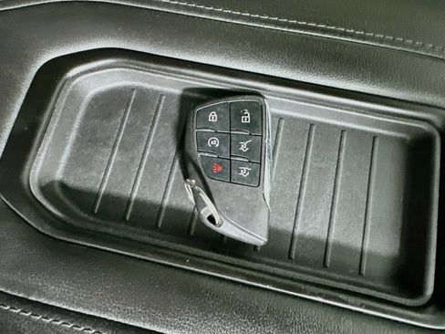 Used 2021 Chevrolet Suburban LT RWD image 40