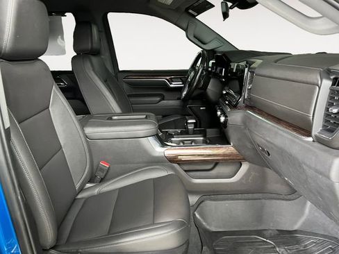 Used 2022 GMC Sierra 1500 Elevation w/ Elevation Premium Package image 12