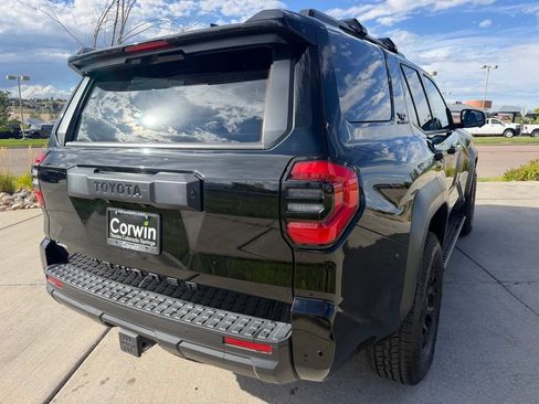Used 2025 Toyota 4Runner TRD Off-Road Premium AWD/4WD image 8