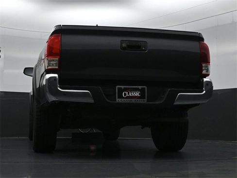 Used 2023 Toyota Tacoma TRD Sport image 31