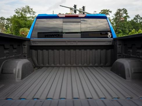Used 2025 Chevrolet Silverado 1500 RST w/ Convenience Package II RWD image 18