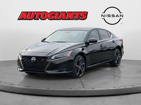 Used 2023 Nissan Altima 2.5 SR w/ SR Premium Package image 6