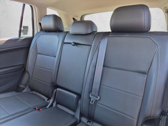 Used 2020 Volkswagen Tiguan SE w/ Panoramic Sunroof Package FWD image 16