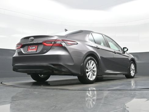Used 2022 Toyota Camry LE FWD image 31