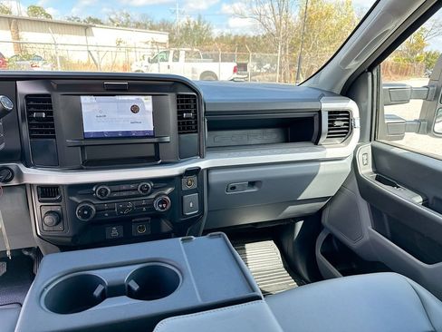 New 2026 Ford F250 XL w/ XL Chrome Package AWD/4WD image 20