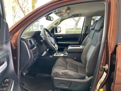 Used 2017 Toyota Tundra SR5 image 5