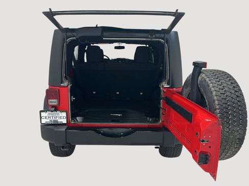 Used 2017 Jeep Wrangler Unlimited Sport AWD/4WD image 17