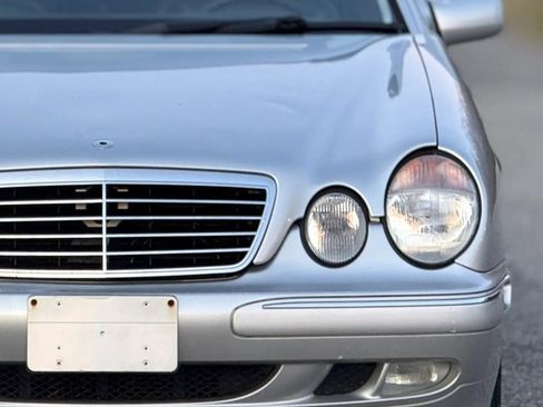 Used 2002 Mercedes-Benz E 320 4MATIC Sedan image 12