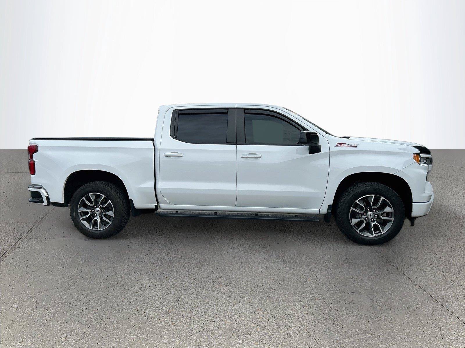 Used 2022 Chevrolet Silverado 1500 RST AWD/4WD image 3