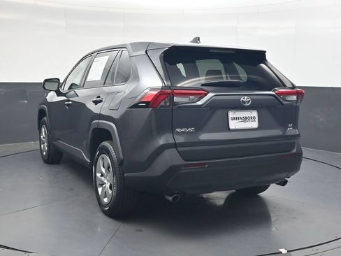 Used 2023 Toyota RAV4 LE AWD/4WD image 7