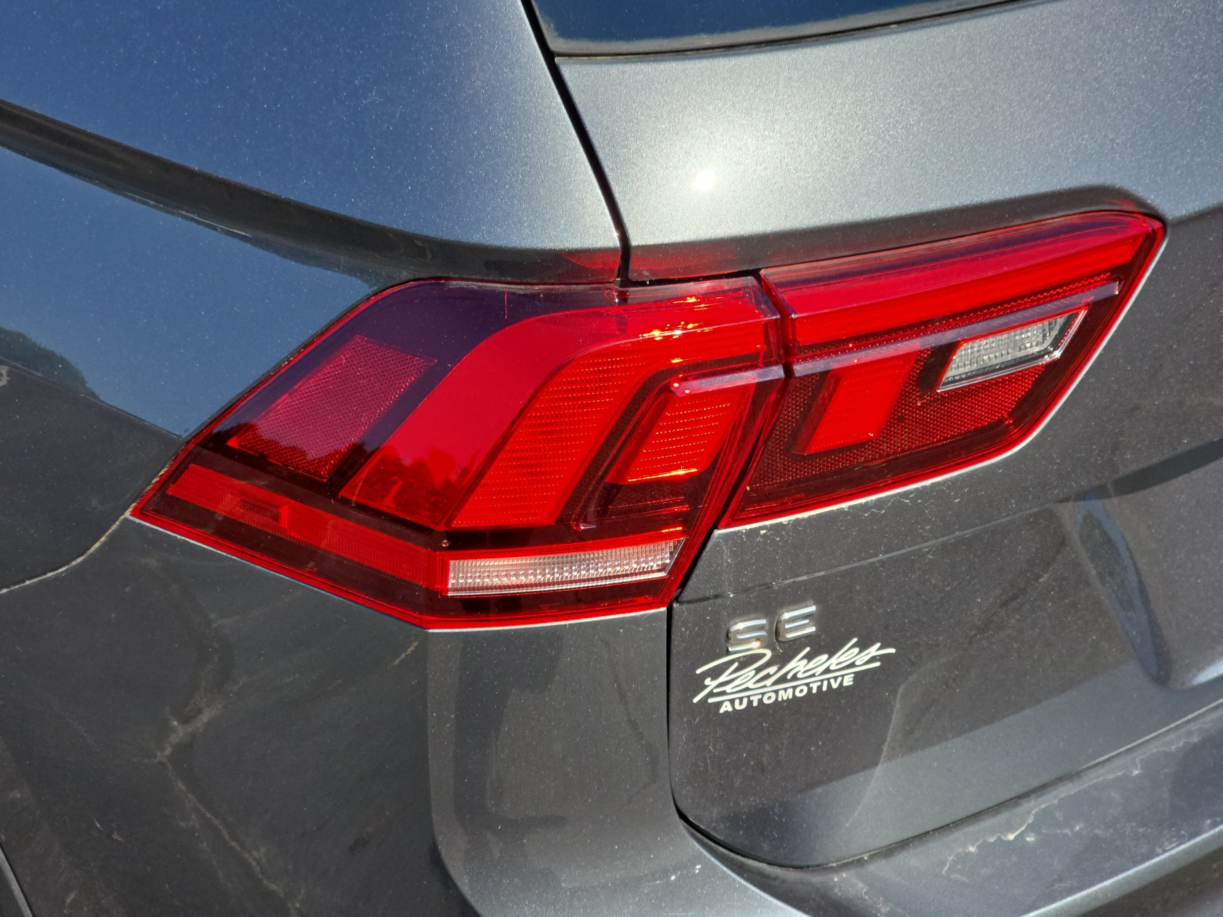Certified 2024 Volkswagen Tiguan SE FWD image 36