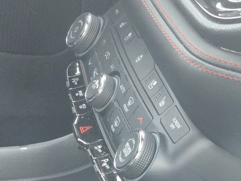 Used 2024 Dodge Durango GT RWD image 7