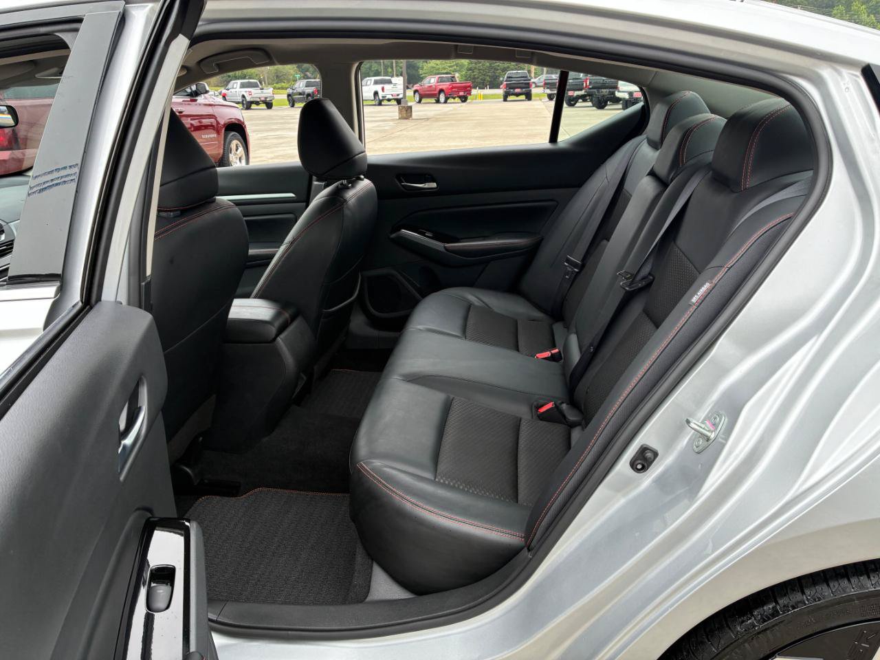 Used 2024 Nissan Altima 2.5 SR FWD image 25