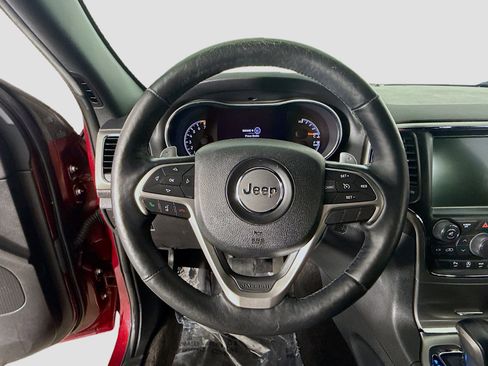 Used 2017 Jeep Grand Cherokee Altitude image 13