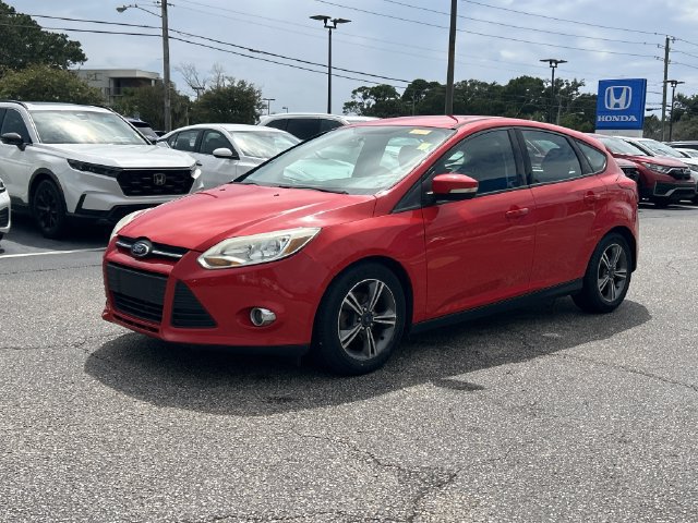 Used 2014 Ford Focus SE w/ SE Sport Package FWD image 8