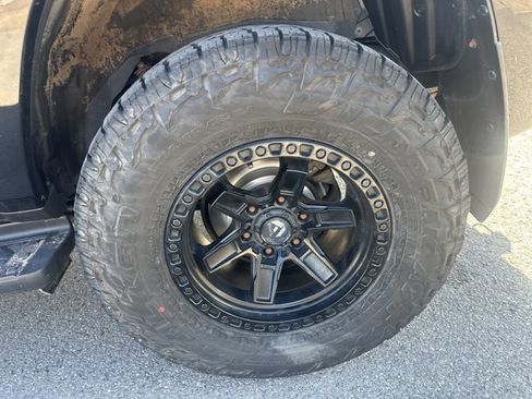 Used 2018 Toyota 4Runner TRD Off-Road Premium AWD/4WD image 13