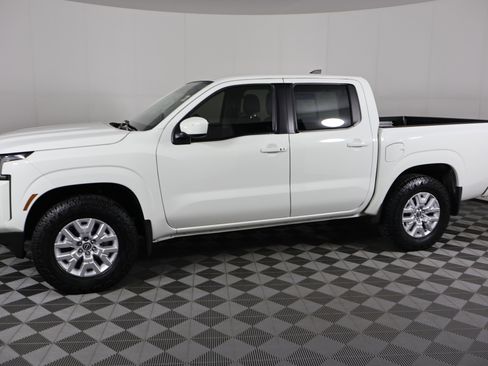Used 2022 Nissan Frontier SV image 9