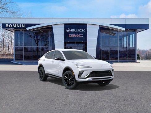 New 2026 Buick Envista Sport Touring image 2