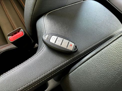 Used 2020 Nissan Kicks SR w/ SR Premium Package FWD image 32