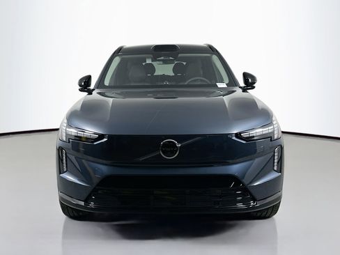 New 2025 Volvo EX90 Ultra image 2