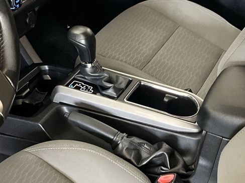 Used 2016 Toyota Tacoma SR5 w/ Towing Package RWD image 37