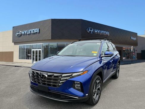 Certified 2023 Hyundai Tucson Limited AWD/4WD image 4