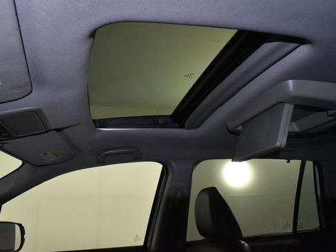 Used 2022 Honda Pilot Touring image 43