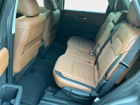 New 2025 Nissan Pathfinder Platinum w/ Cargo Package image 14