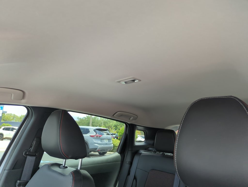 Certified 2025 Nissan Kicks SR AWD/4WD image 31