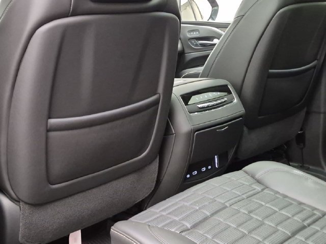 Certified 2023 Cadillac Escalade Sport Platinum w/ LPO, ONYX Package AWD/4WD image 23
