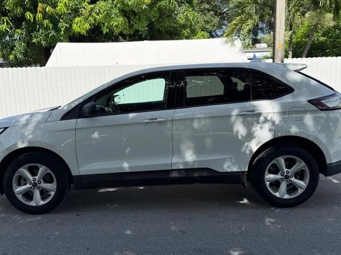Used 2016 Ford Edge SE FWD image 3