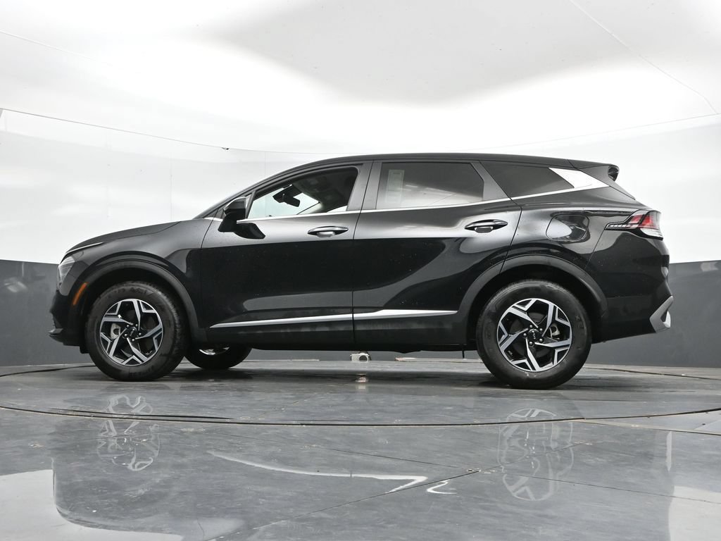 Used 2025 Kia Sportage LX AWD/4WD image 45