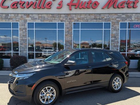 Used 2022 Chevrolet Equinox LS AWD/4WD image 1