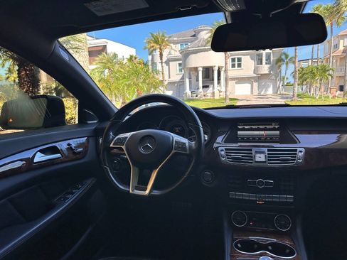 Used 2014 Mercedes-Benz CLS 550 4MATIC image 12