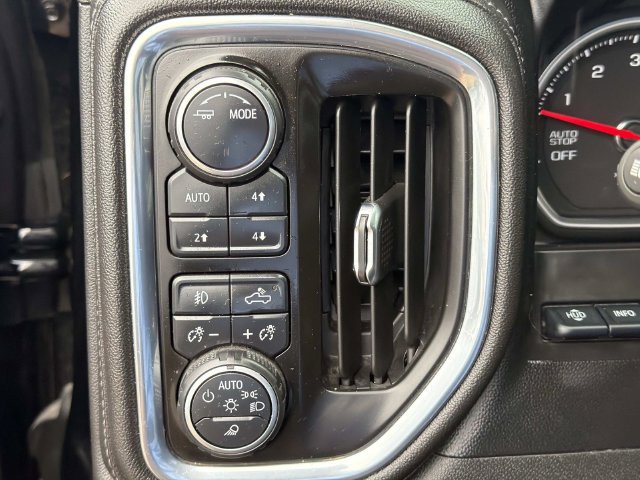 Used 2021 Chevrolet Silverado 1500 High Country w/ Technology Package AWD/4WD image 27