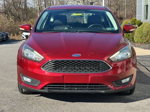 Used 2015 Ford Focus SE w/ Equipment Group 201A image 3