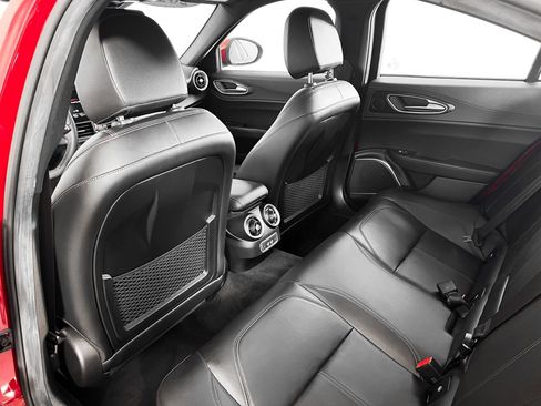 Used 2022 Alfa Romeo Giulia Sprint image 19