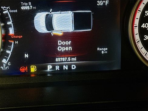 Used 2018 RAM 1500 Outdoorsman image 12