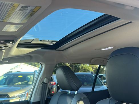 Certified 2025 Subaru Outback Onyx Edition XT w/ Popular Package #2 image 20