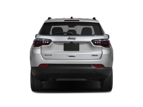 Certified 2025 Jeep Compass Limited AWD/4WD image 5