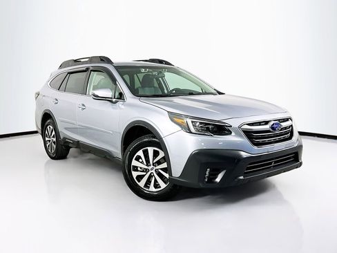 Used 2021 Subaru Outback Premium AWD/4WD image 1