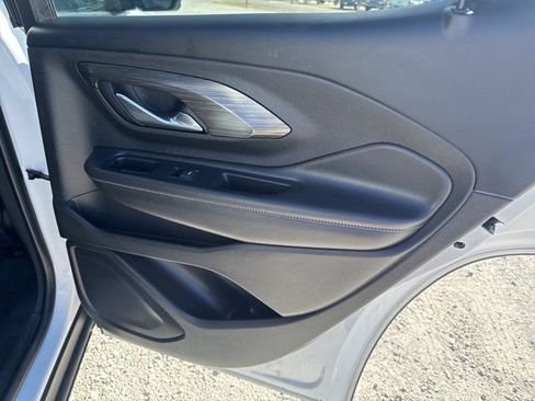 Used 2023 GMC Terrain SLT image 20