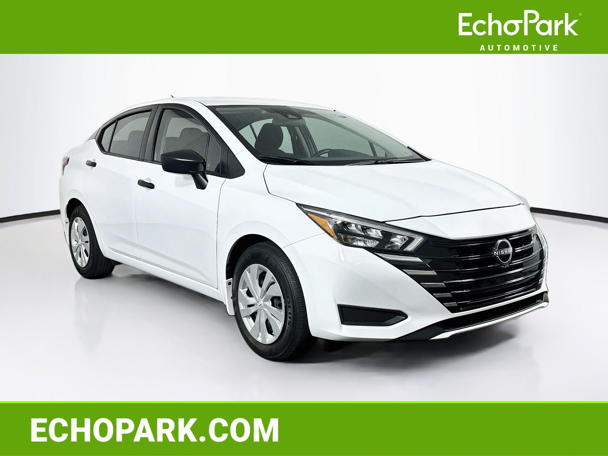 Used 2025 Nissan Versa S w/ Trunk Package FWD image 1
